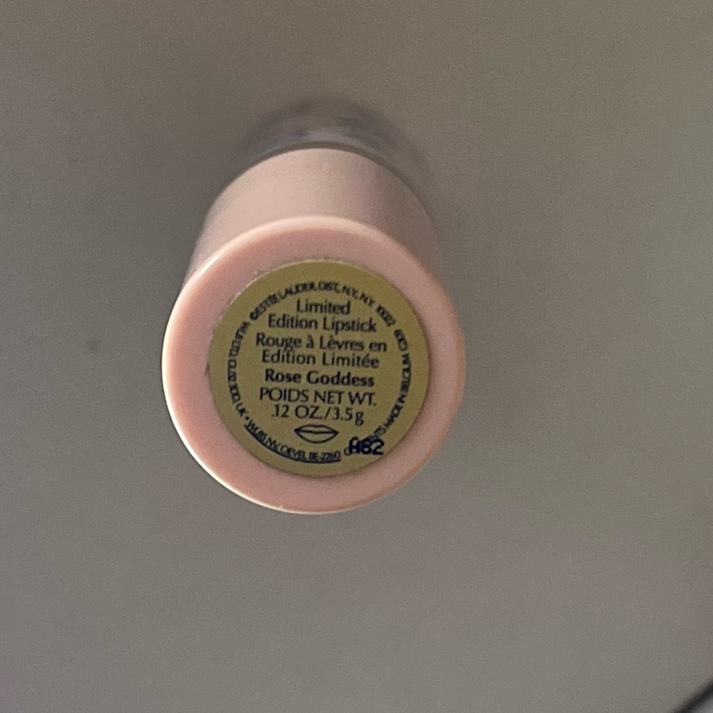 Estée Lauder Limited Edition lipstick - Picture 2 of 2